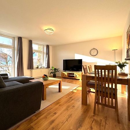 Schicke Wohnung Im Gruenen Hinterhof Schwerin  Luaran gambar