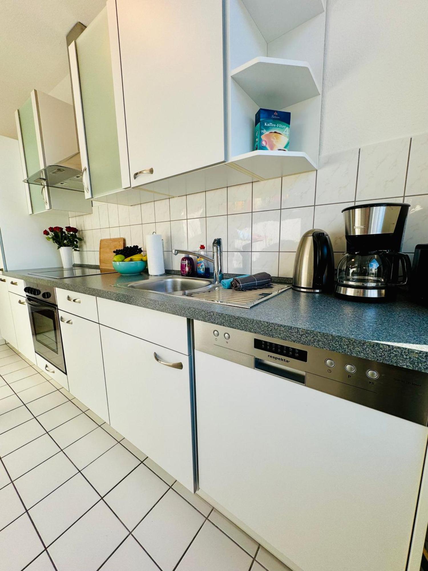 Schicke Wohnung Im Gruenen Hinterhof Schwerin  Luaran gambar